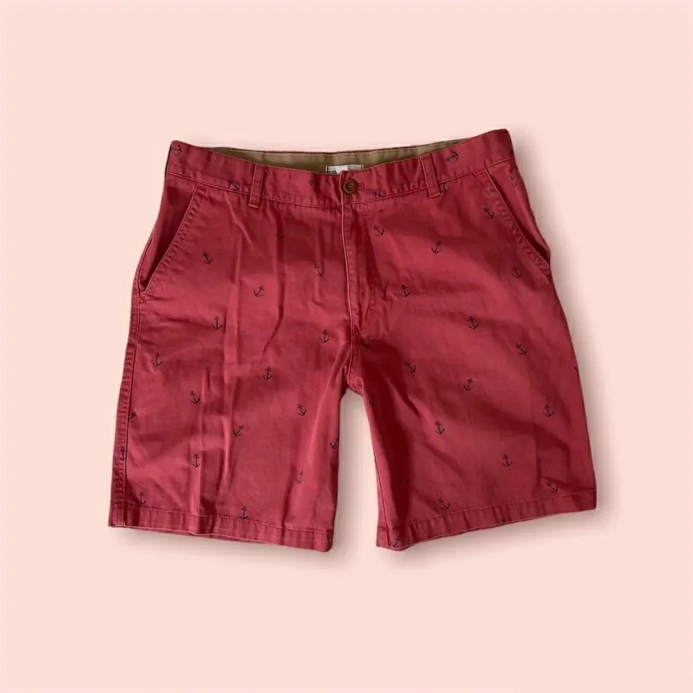 Izod Saltwater Flatfront Red Anchor Mens 36 Shorts